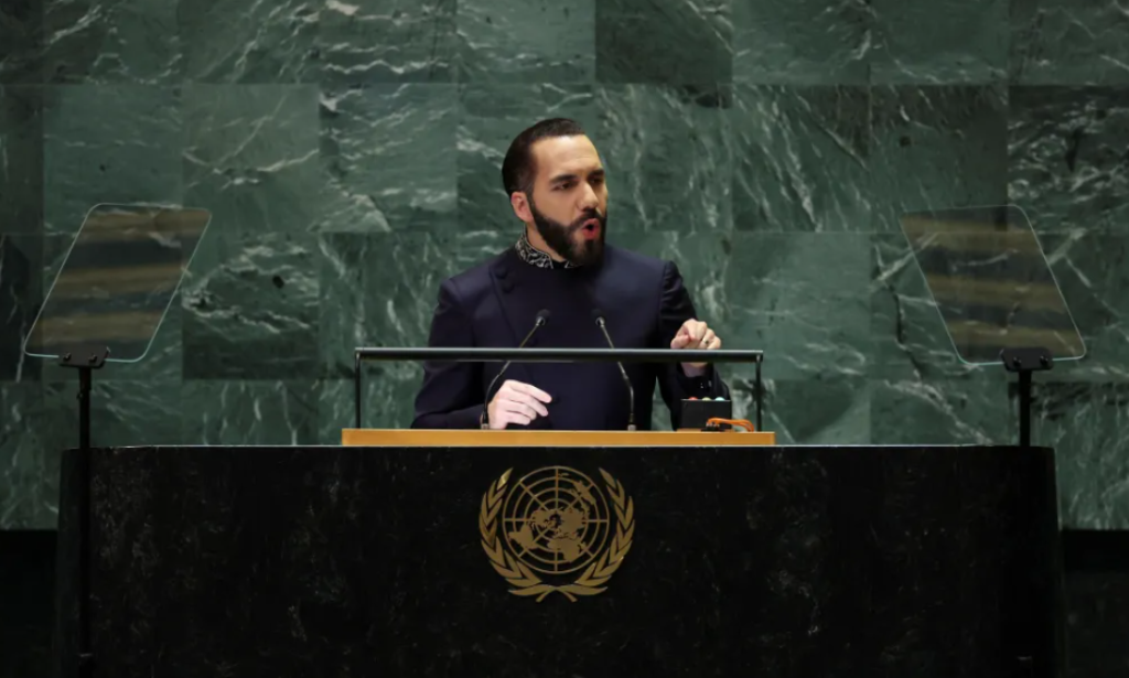 Una ‘cultura de silencio’ amenaza la libertad de prensa bajo el mandato del presidente salvadoreño Nayib Bukele